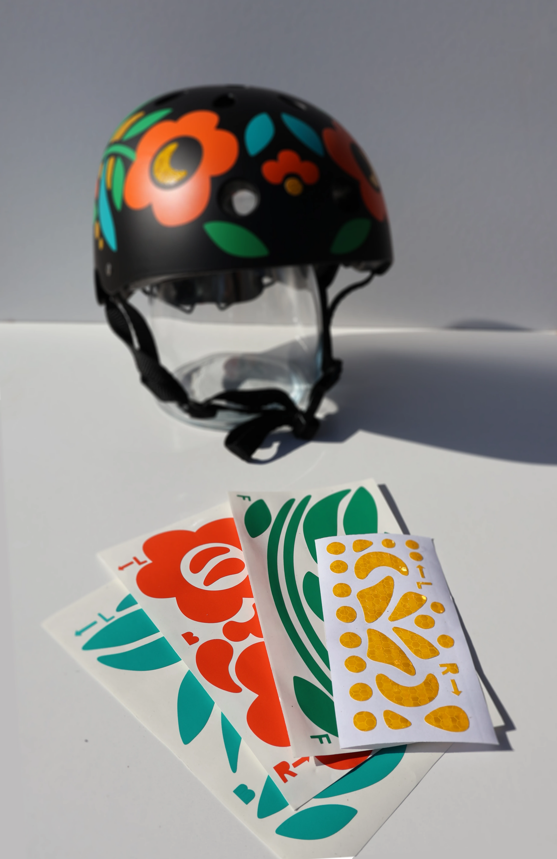 Kapow Flower DIY Helmet Kit